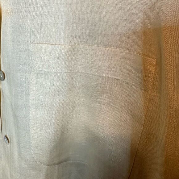 Jordan Woman pale yellow button up too long sleeve - Picture 8 of 8